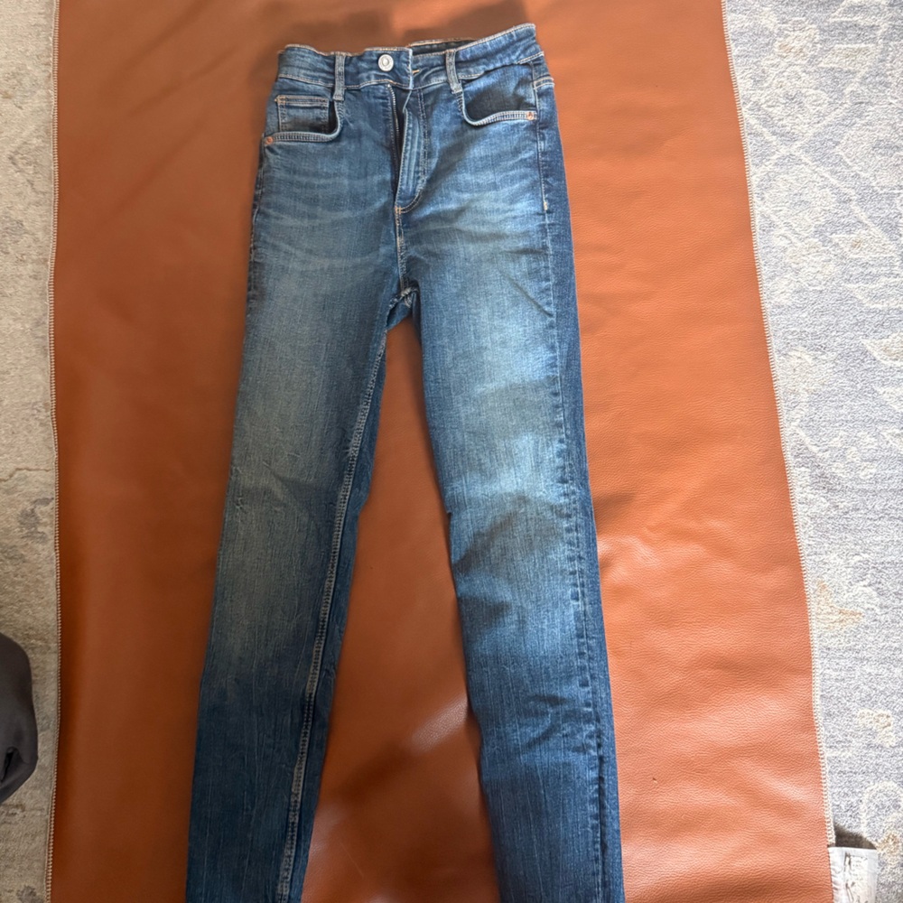 Zara Classic Blue Jeans